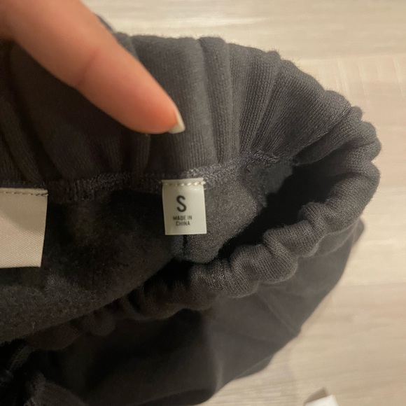 Fear of god essentials mini skirt size small fleece - Picture 5 of 6